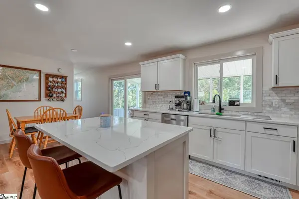 406 Creekside Drive, Boiling Springs, SC 29316