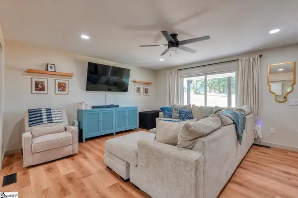406 Creekside Drive, Boiling Springs, SC 29316