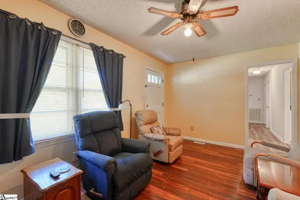 120 Sunnydale Circle, Spartanburg, SC 29303
