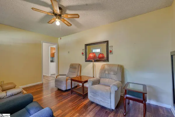 120 Sunnydale Circle, Spartanburg, SC 29303