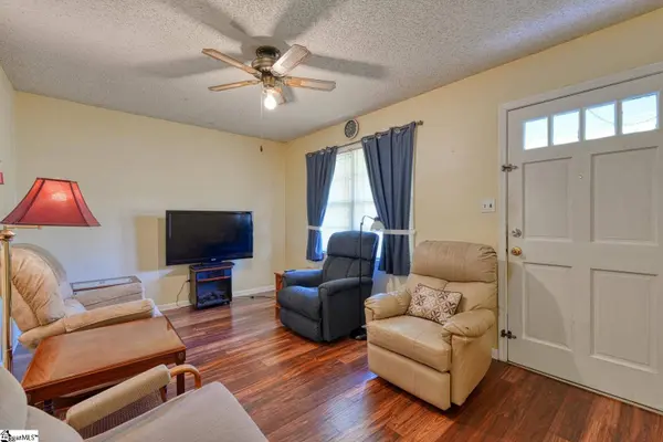 120 Sunnydale Circle, Spartanburg, SC 29303