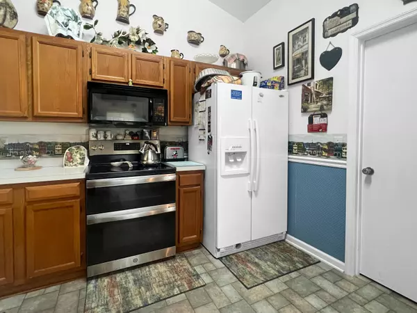 102 Amberside Dr, Goose Creek, SC 29445