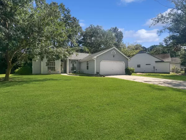 102 Amberside Dr, Goose Creek, SC 29445