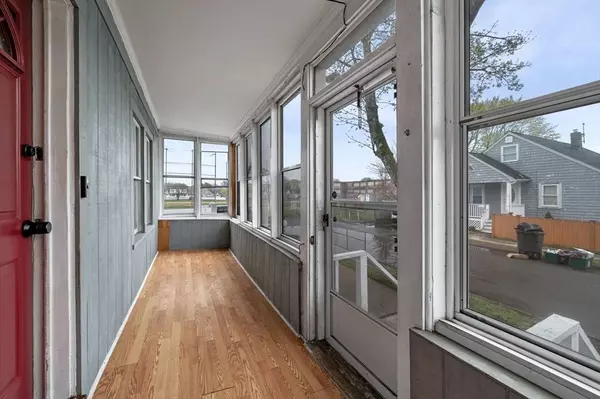 2 Avon St, Peabody, MA 01960