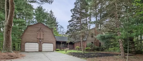 145 Essex St, Hamilton, MA 01982