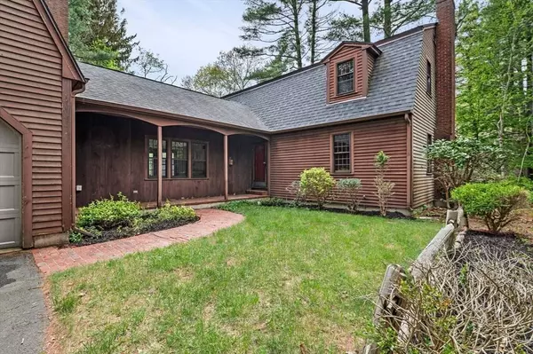 145 Essex St, Hamilton, MA 01982