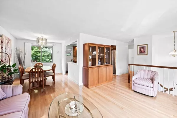 772 Lowell St, Peabody, MA 01960