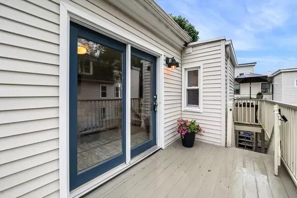 23 Turner St #4, Salem, MA 01970