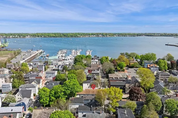 23 Turner St #4, Salem, MA 01970