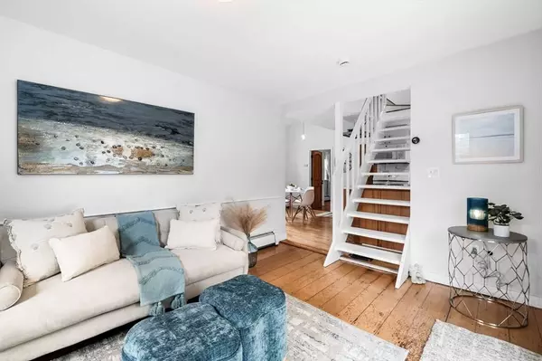 23 Turner St #4, Salem, MA 01970