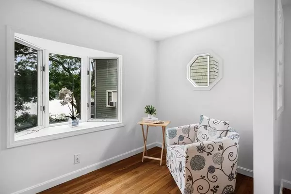 5 Lakeview Ave, Peabody, MA 01960