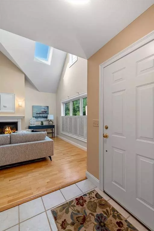 135 Beach Rd #C4, Salisbury, MA 01952