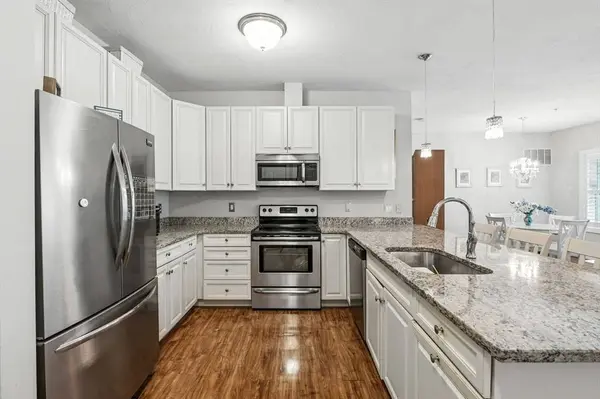 360 Andover St #2101, Danvers, MA 01923