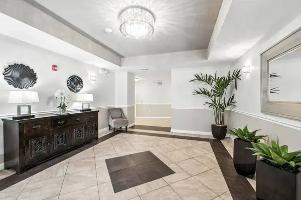 360 Andover St #2101, Danvers, MA 01923