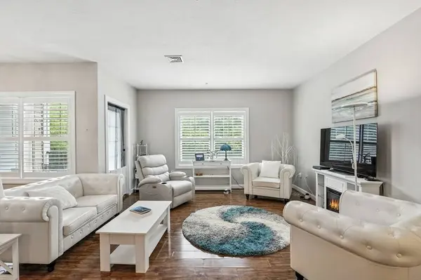 360 Andover St #2101, Danvers, MA 01923