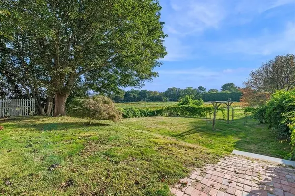 100 High Rd, Newbury, MA 01951