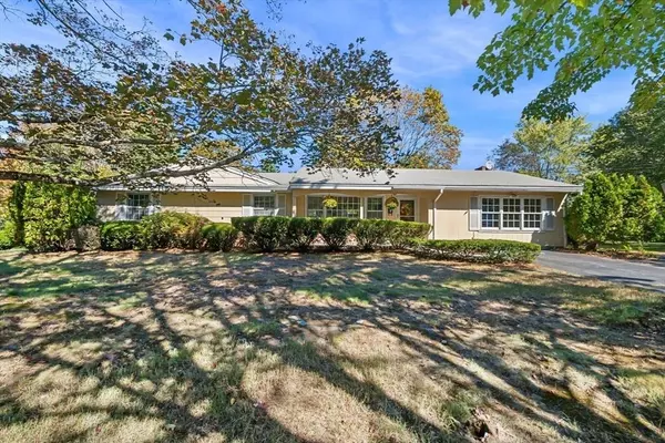 8 Intervale Ave, Peabody, MA 01960