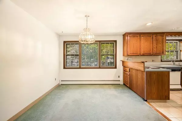 8 Intervale Ave, Peabody, MA 01960