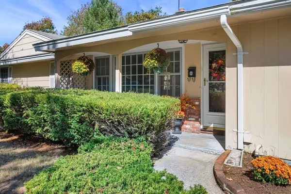 8 Intervale Ave, Peabody, MA 01960