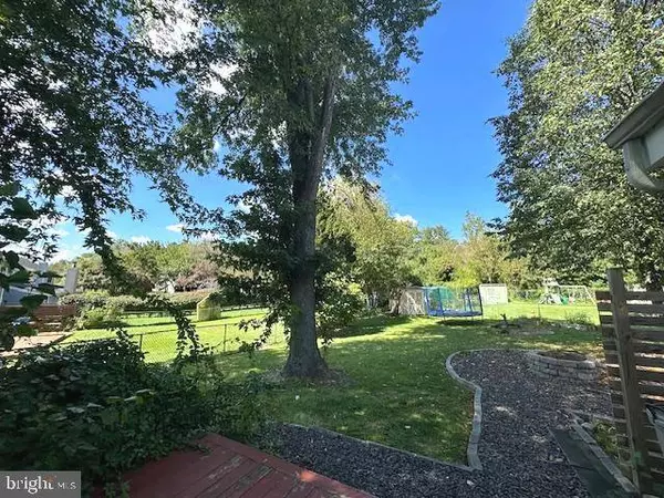 204 STRATTON CT, Mount Laurel, NJ 08054