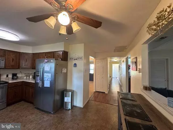 204 STRATTON CT, Mount Laurel, NJ 08054