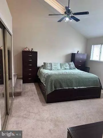 614 AUGUSTA CIR, Mount Laurel, NJ 08054