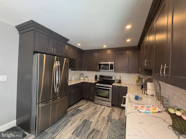 118 DARIEN ROAD, Howell, NJ 07731