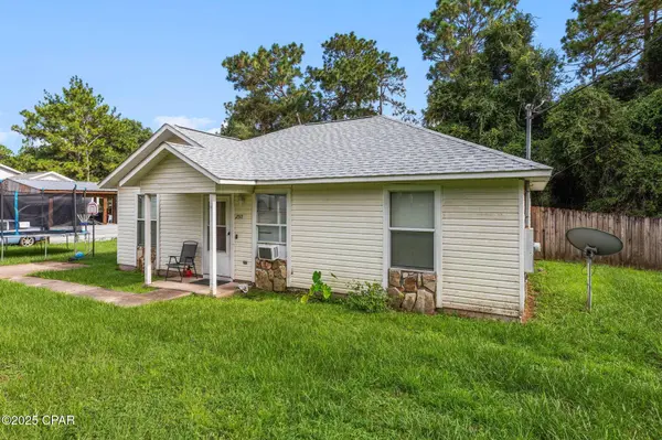 2517 Sunset DR, Crestview, FL 32536