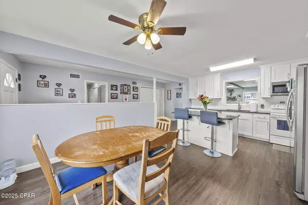 1612 Lindenwood DR, Panama City, FL 32405