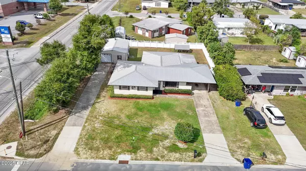 1612 Lindenwood DR, Panama City, FL 32405