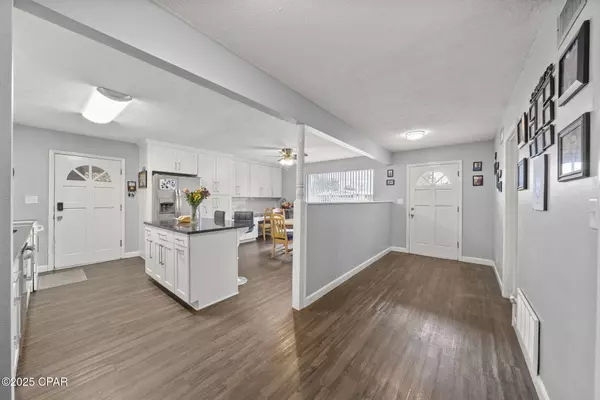 1612 Lindenwood DR, Panama City, FL 32405