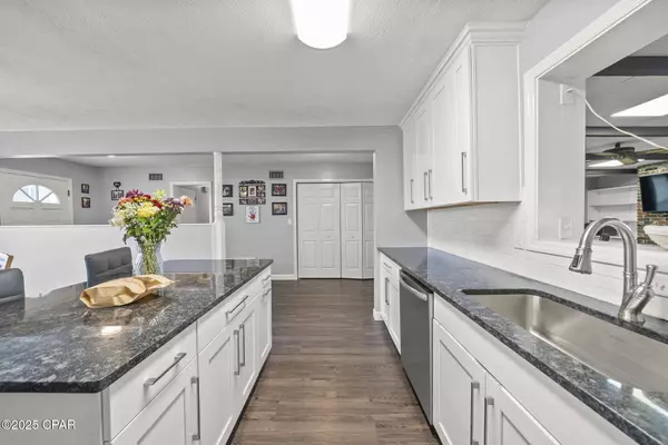 1612 Lindenwood DR, Panama City, FL 32405