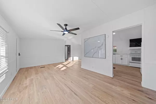 3735 E 6th ST, Panama City, FL 32401