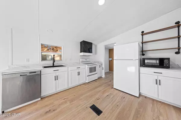 3735 E 6th ST, Panama City, FL 32401