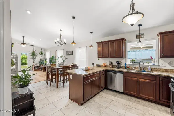 112 Kaelyn LN, Port St Joe, FL 32456