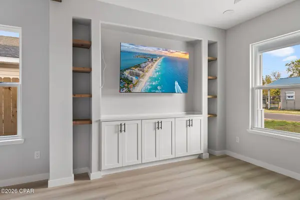 517 E 8th ST, Panama City, FL 32401