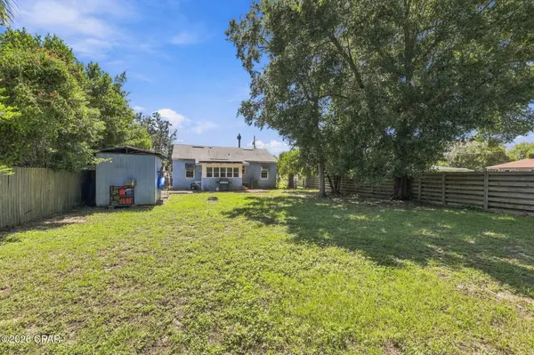 1434 W 10th ST, Panama City, FL 32401