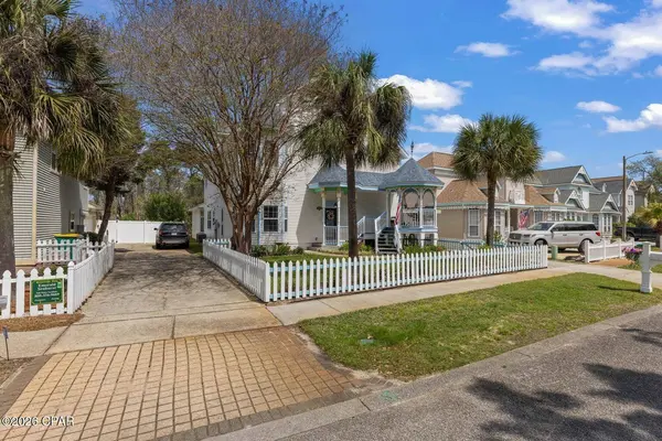 4589 Woodwind DR, Destin, FL 32541