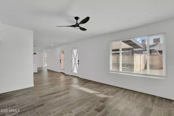 14627 N 33RD Avenue, Phoenix, AZ 85053