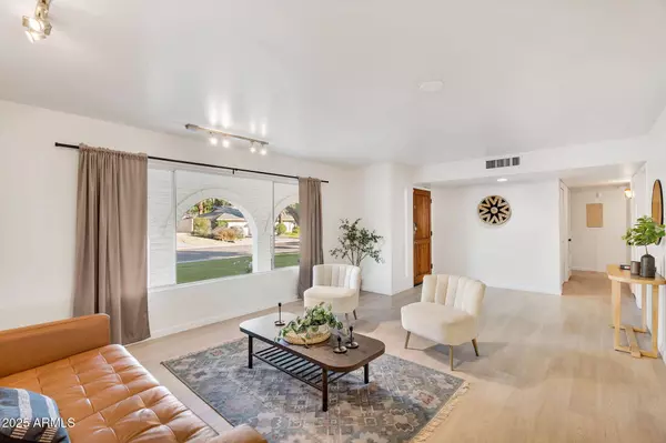 7028 N 12TH Way, Phoenix, AZ 85020