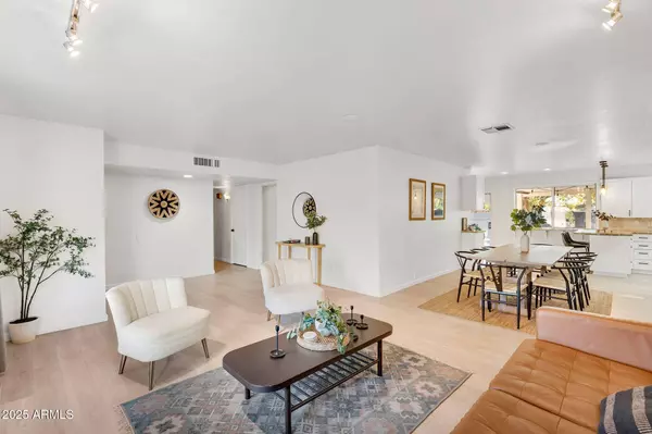 7028 N 12TH Way, Phoenix, AZ 85020