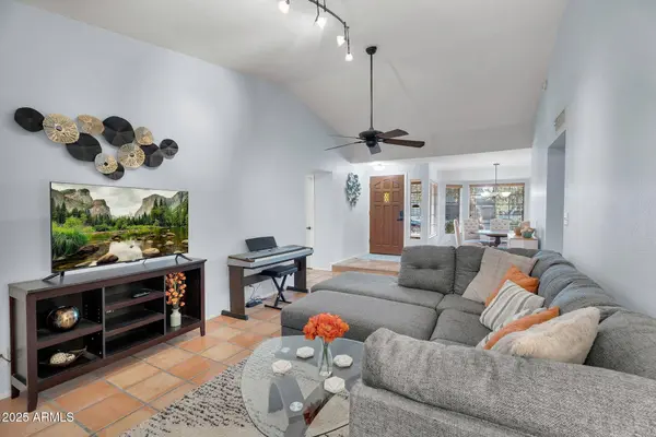 8944 E FRIESS Drive, Scottsdale, AZ 85260