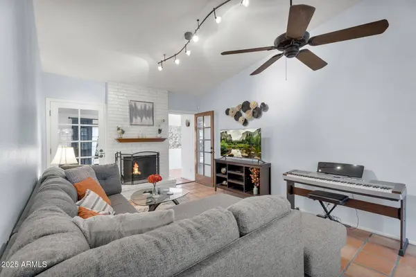 8944 E FRIESS Drive, Scottsdale, AZ 85260