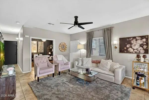 2725 E MINE CREEK Road #1135, Phoenix, AZ 85024