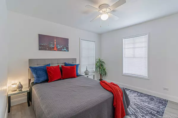 203 W Palfrey St, San Antonio, TX 78201