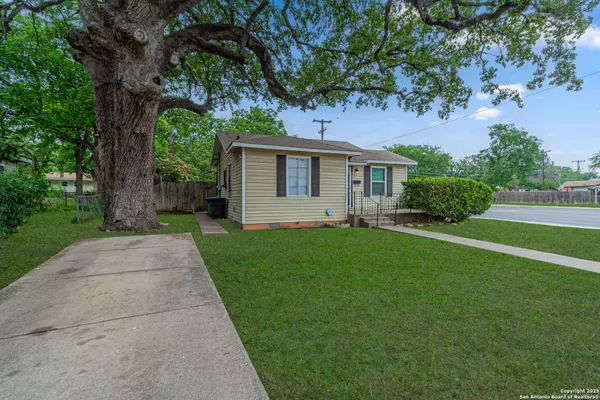 203 W Palfrey St, San Antonio, TX 78201