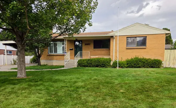 2067 E SAHARA DR