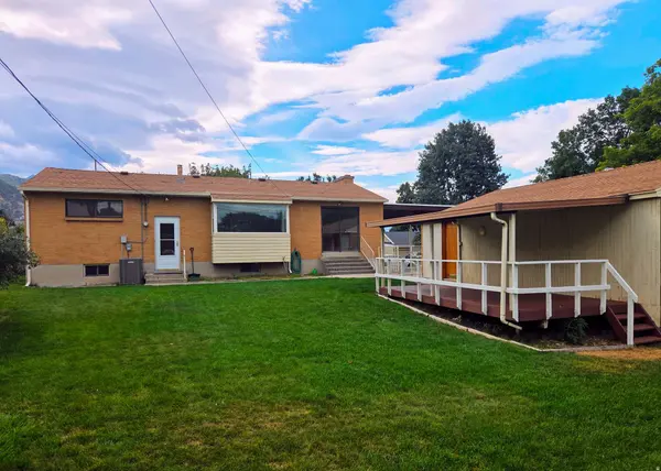 2067 E SAHARA DR, Holladay, UT 84124