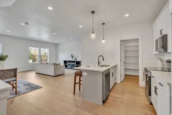 350 E 7635 S, Sandy, UT 84047