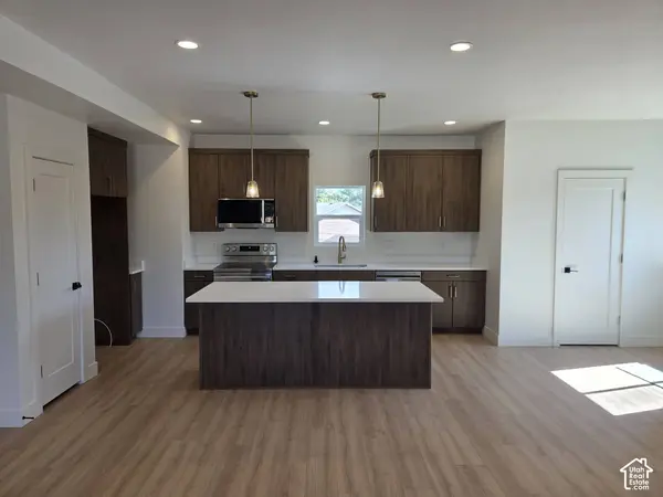 7629 S 300 E, Sandy, UT 84047